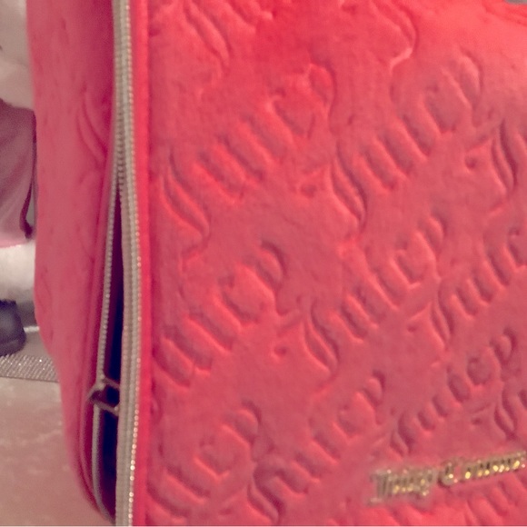 Beautiful juicy couture large train case - Picture 6 of 8